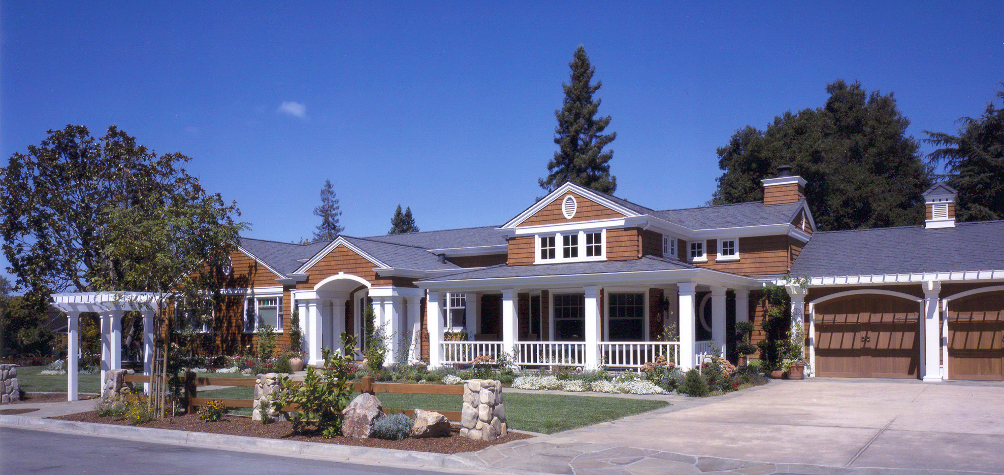 The Saratoga Shingle House (2001)